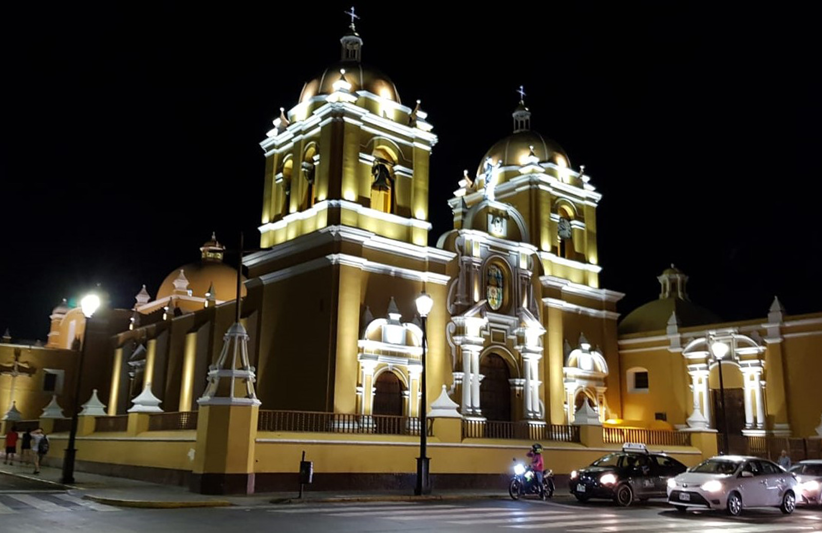 Remodelación de redes subterráneas e iluminación de Centro Histórico de Trujillo
HIDRANDINA